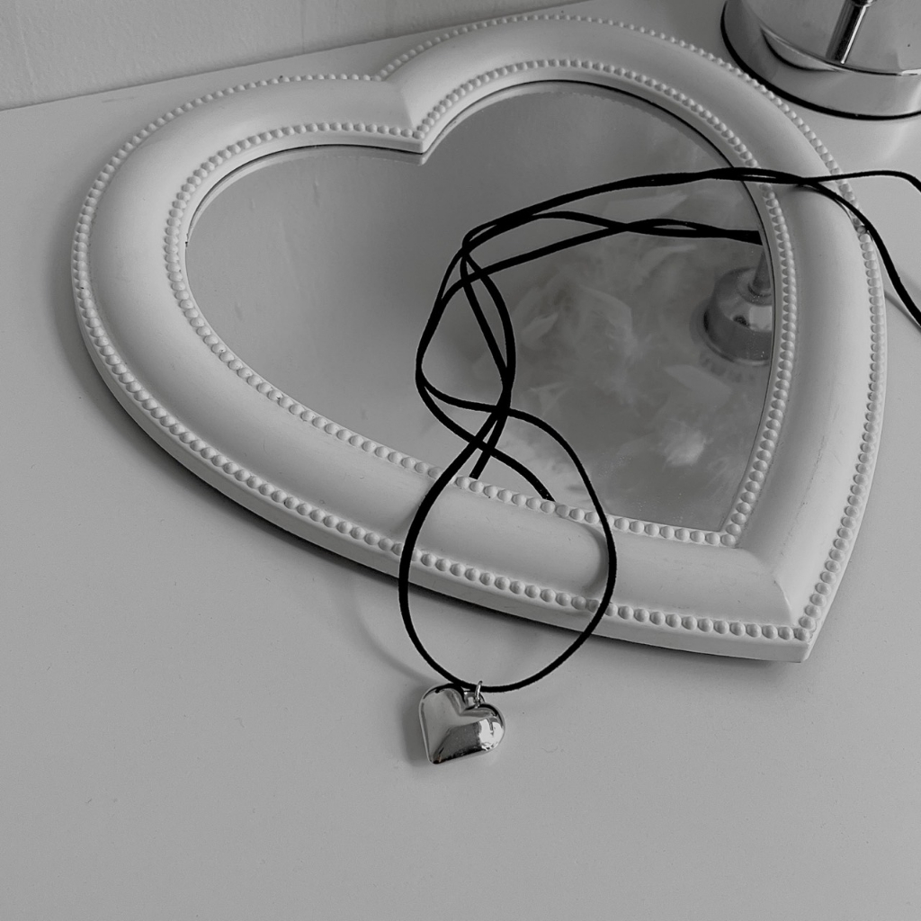 Tổng hợp vòng cổ y2k trái tim nhiều kiểu Choker Club