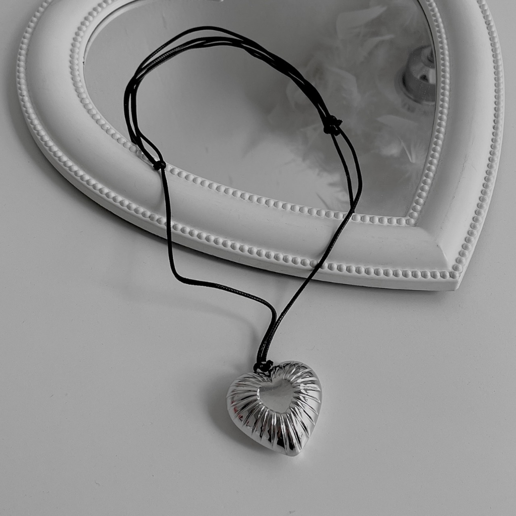 Tổng hợp vòng cổ y2k trái tim nhiều kiểu Choker Club