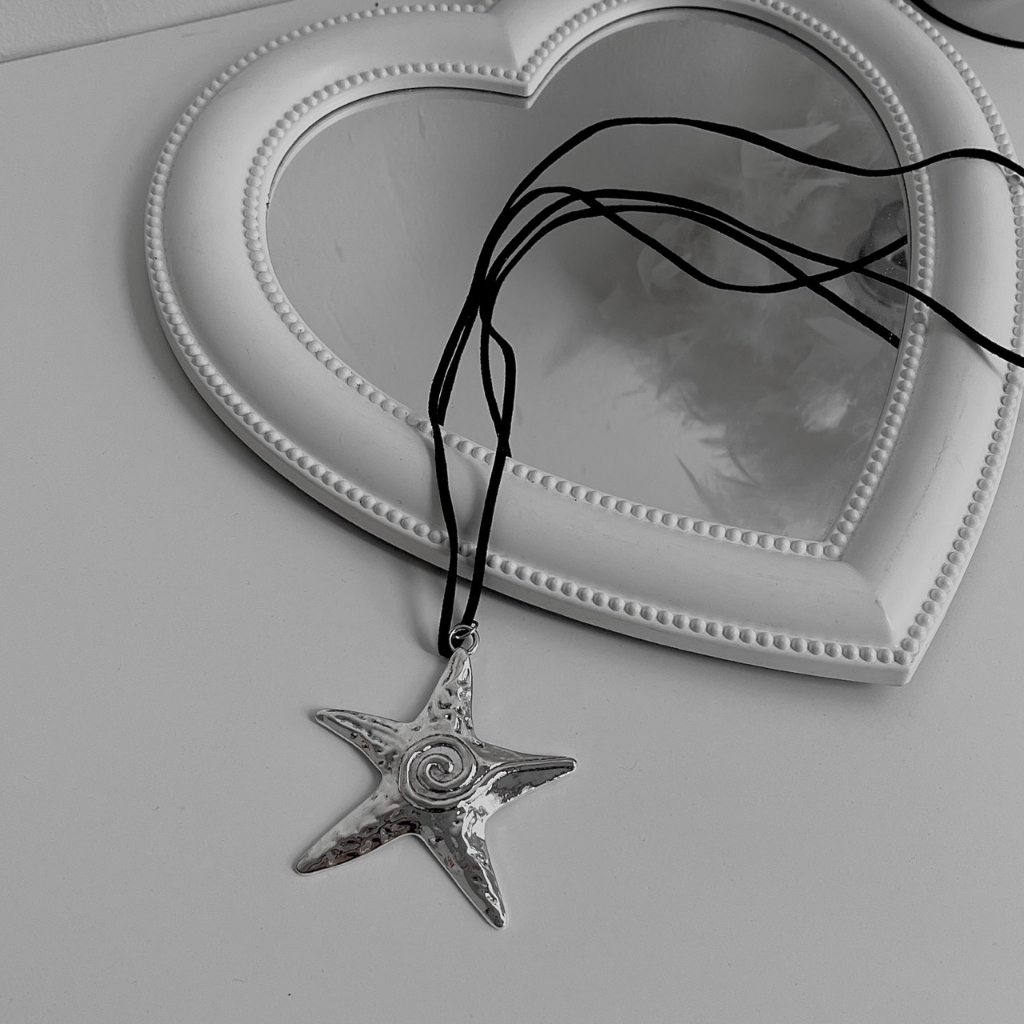 Tổng hợp vòng cổ y2k trái tim nhiều kiểu Choker Club