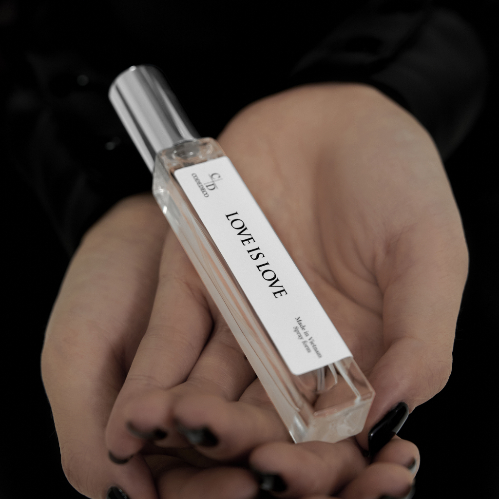 Tinh dầu nước hoa CODEDECO Love Is Love dạng xịt 10ml
