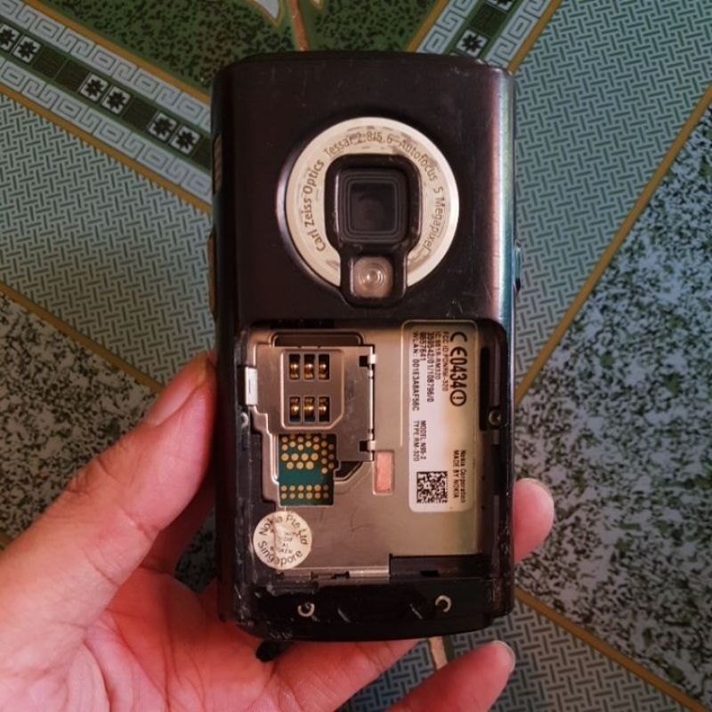 Xác điện thoại Nokia N95 8gb còn nguồn