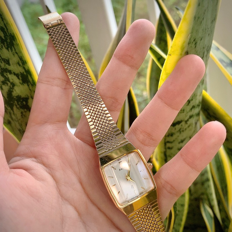 Đồng hồ si nữ hiệu Rayard, dây lụa vàng mặt vuông