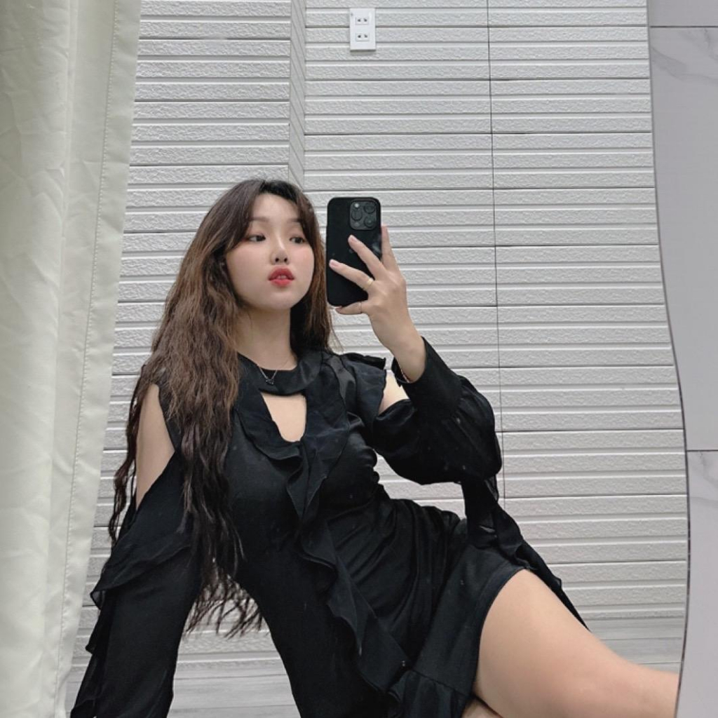 ĐẦM BODY DÂY CỔ V TUA RUA