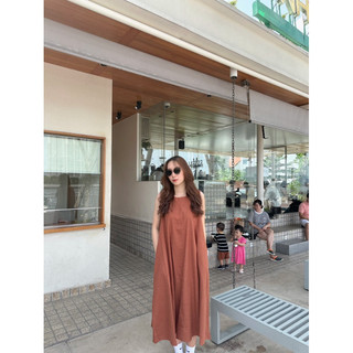 Váy linen suông, váy cổ tròn basic chất linen tại nhà Kiths Store