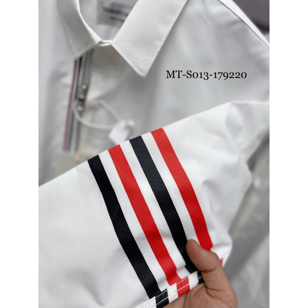 Sơ Mi Thom 4 Vạch Tay Chất Vải Lụa Bóng Bản NEww 2023 | BigBuy360 - bigbuy360.vn