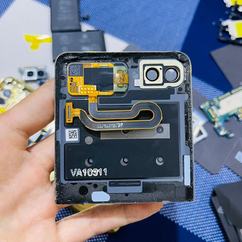 Linh Kiện Z Flip F707F / Camera trước sau,màn hình phụ,NFC,Loa ngoài,main sạc,pin rin,khay sim,nhựa đậy main,loa trong