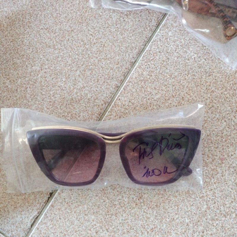 Kính siêu xinh trên live