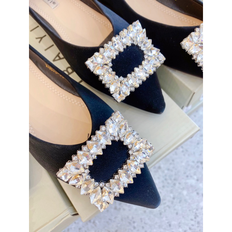 Búp bê khoá vuông