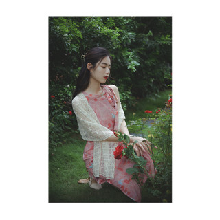 RN623_Rập giấy may đầm cổ yếm nữ