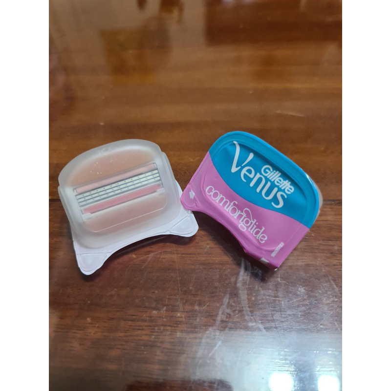 Dao cạo bơ Gillette Venus set 2 cây