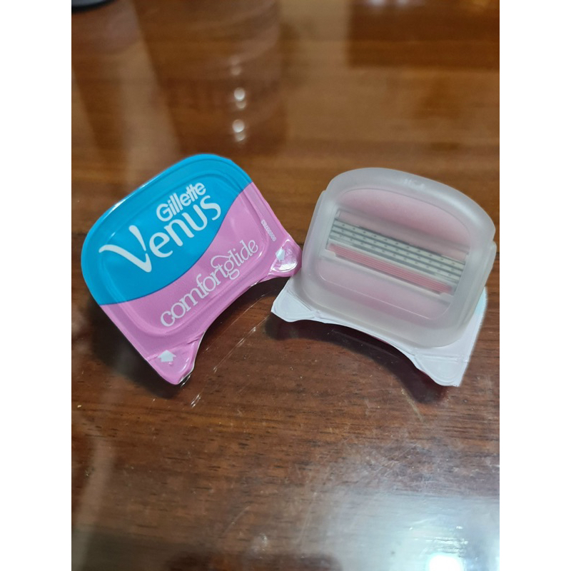 Dao cạo bơ Gillette Venus set 2 cây