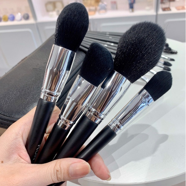 Bộ Cọ KUN Kèm Bao Da 14 Cây Sang Chảnh chất lông thú siêu mềm mịn chuyên dùng  cho các  Makeup