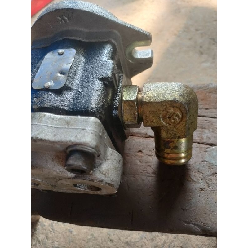 Đầu bơm cao áp thủy lực hàng tháo máy Nhật