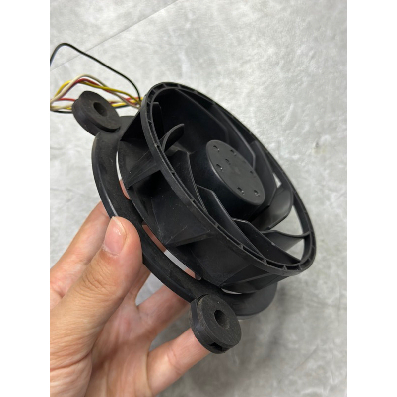 Quạt tủ lạnh Aqua cánh đen tròn