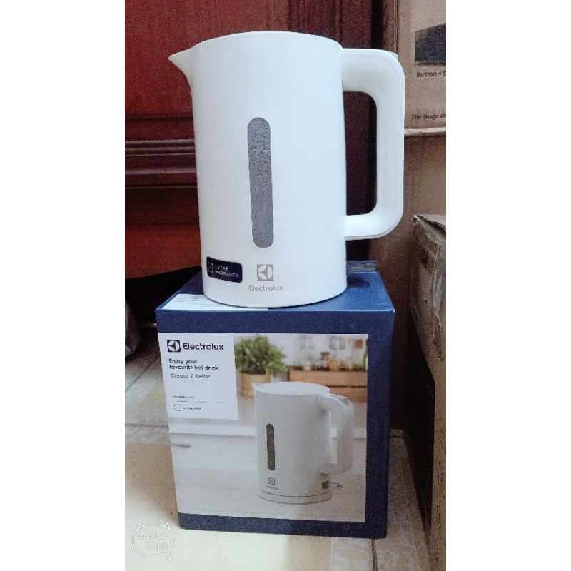 Ấm siêu tốc Electrolux e2ek1-100w