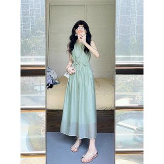Váy cổ yếm qccc