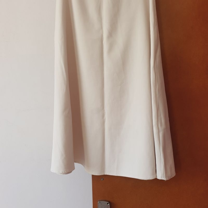 Chân váy vintage trắng kem hai lớp hiệu Ziqing dáng xòe - em và nắng