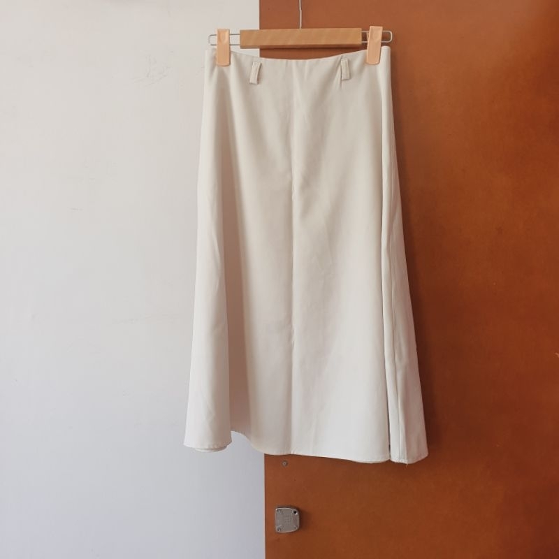 Chân váy vintage trắng kem hai lớp hiệu Ziqing dáng xòe - em và nắng