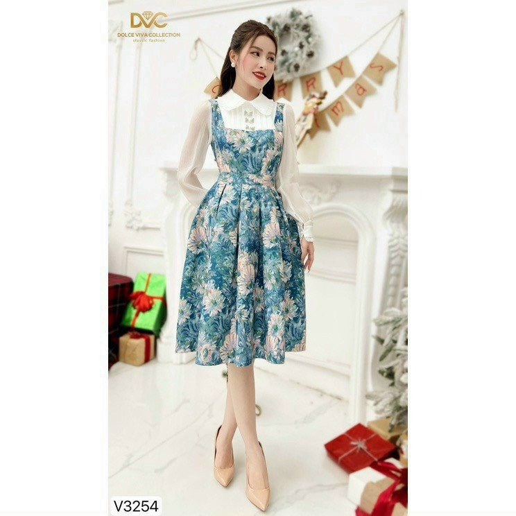 Váy đầm xòe tay dài có cổ rất quyến rũ