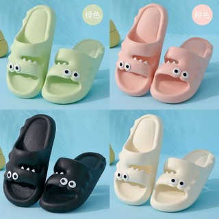Dép bánh mỳ đúc nguyên khối hình cá sấu