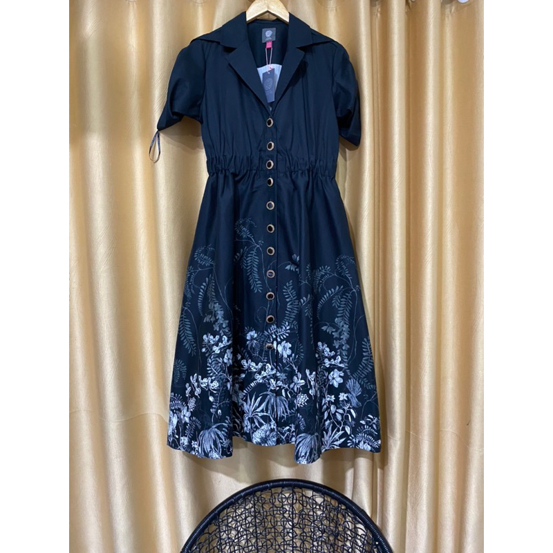 đầm cổ vest nhà vince xịn đét cực sang trọng dư xịn