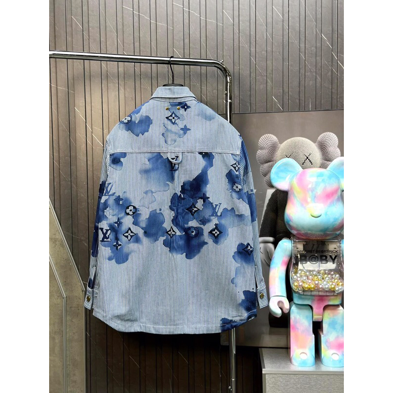 ⚡️[Hight Quality] Hàng Có Sẵn!! Áo Sơ Mi Denim Luon Vuituoi Striped Monogram Wordwear - Thiết Kế Kẻ Sọc Xanh Cao Cấp