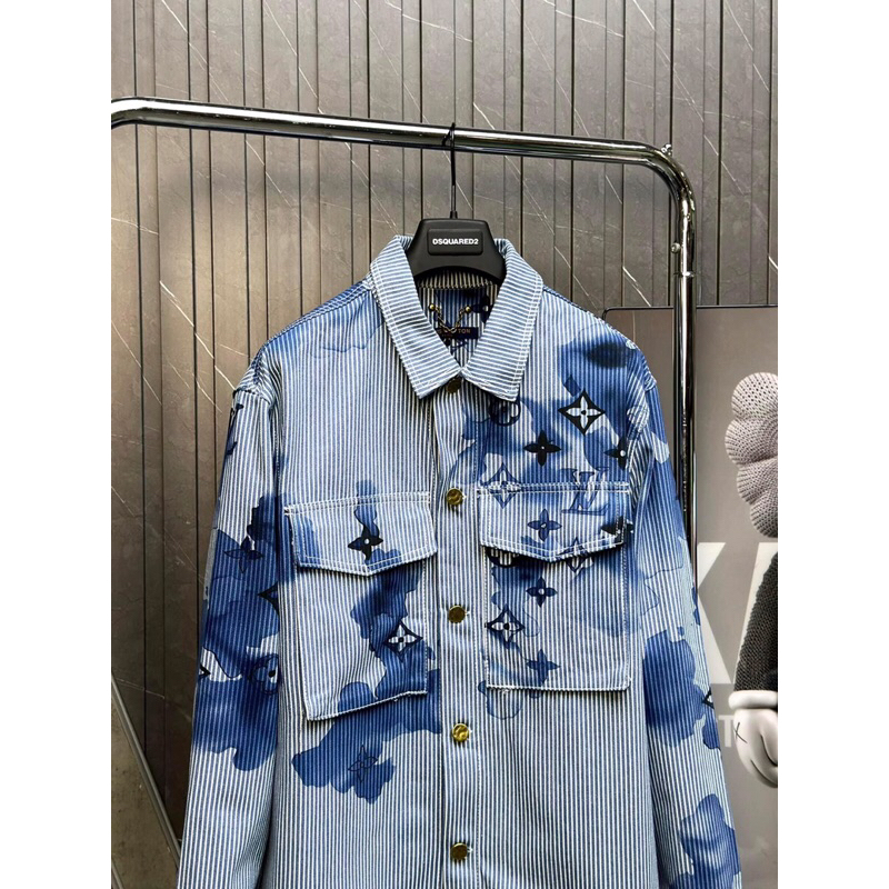 ⚡️[Hight Quality] Hàng Có Sẵn!! Áo Sơ Mi Denim Luon Vuituoi Striped Monogram Wordwear - Thiết Kế Kẻ Sọc Xanh Cao Cấp