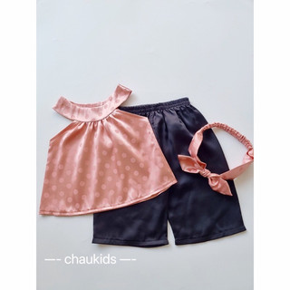 Bộ bà ba cổ yếm chấm bi bé gái