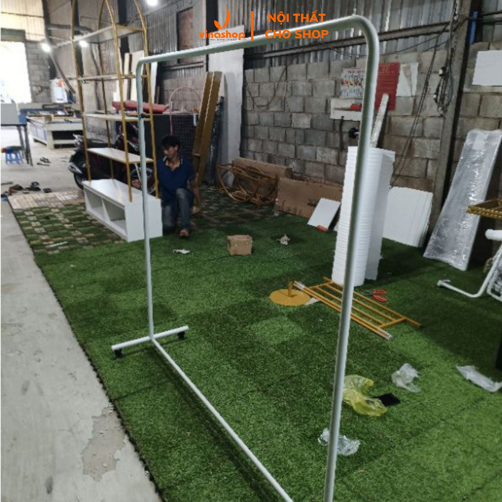 Xào trưng đồ shop, giá kệ treo quần áo, Sào sắt 1 tầng cao 1m5 treo đồ shop nữ, chân chữ T. VNS-011