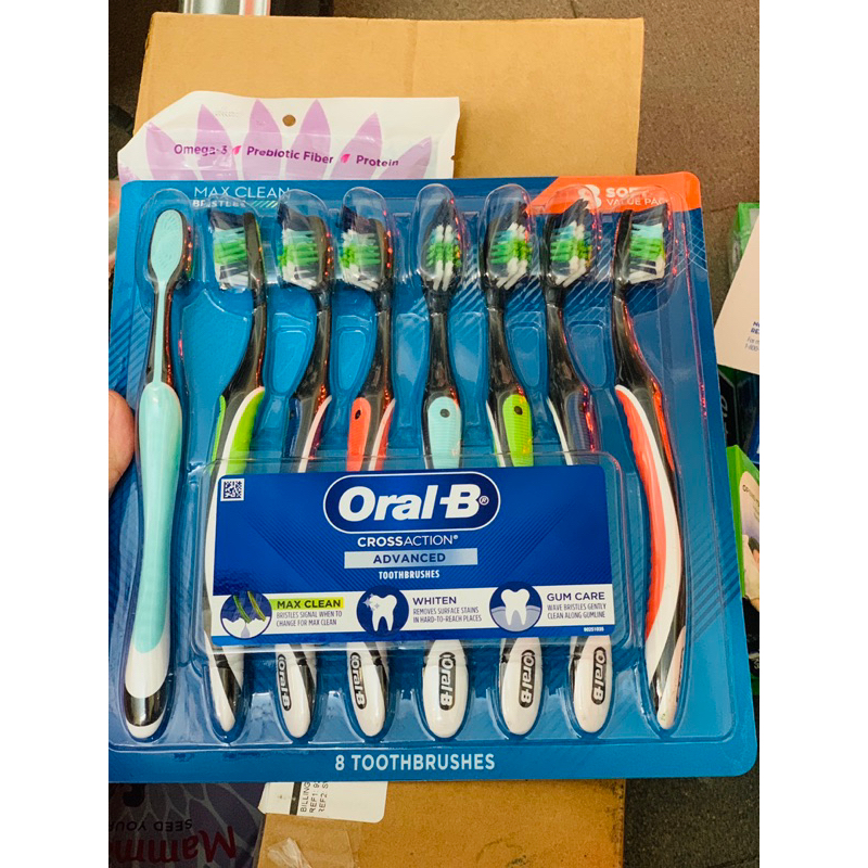 Bàn chải Oral B Crossaction Advanced.