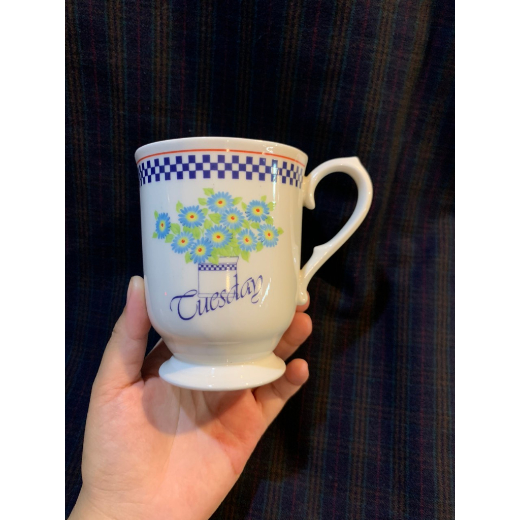 LY SỨ ĐỒNG GIÁ