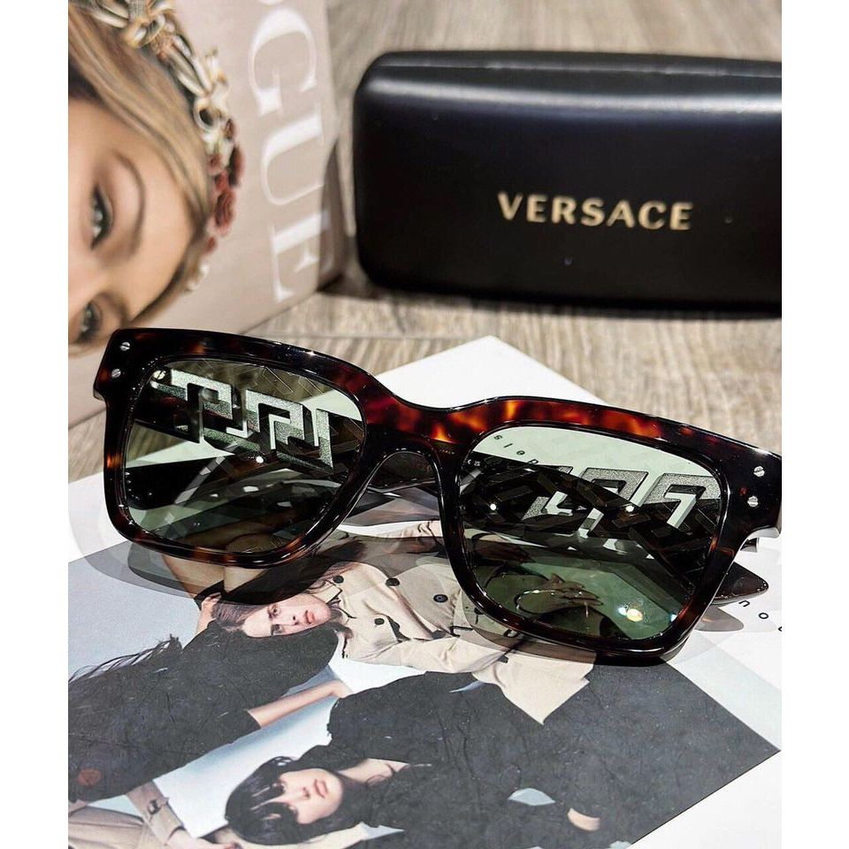 Kính mát Versace dáng vuông, viền havana, logo full tròng kính VE4421F 108/V8