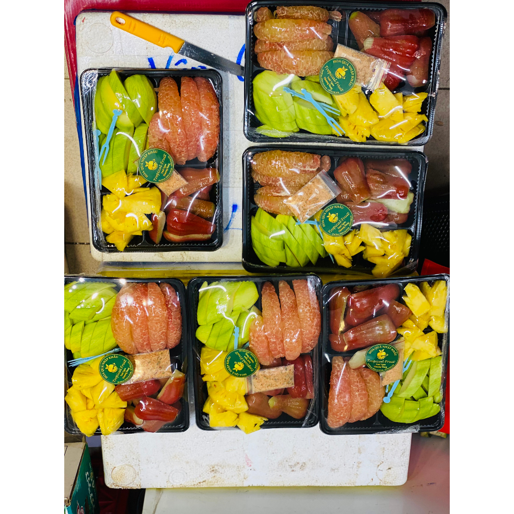 Khay Mix Trái Cây Bưởi - Xoài - Roi - Dứa