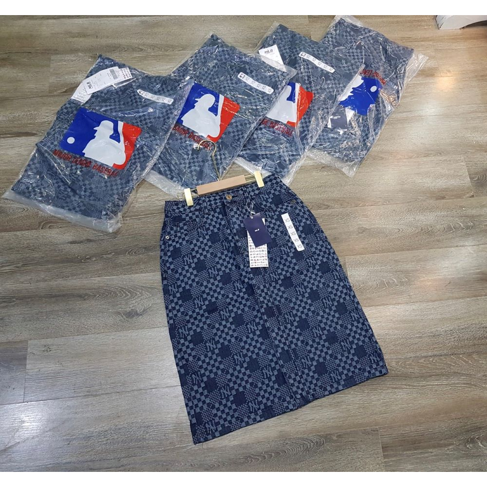 Chân váy jeans Mờ Lờ Bê lạ đẹp mê ly