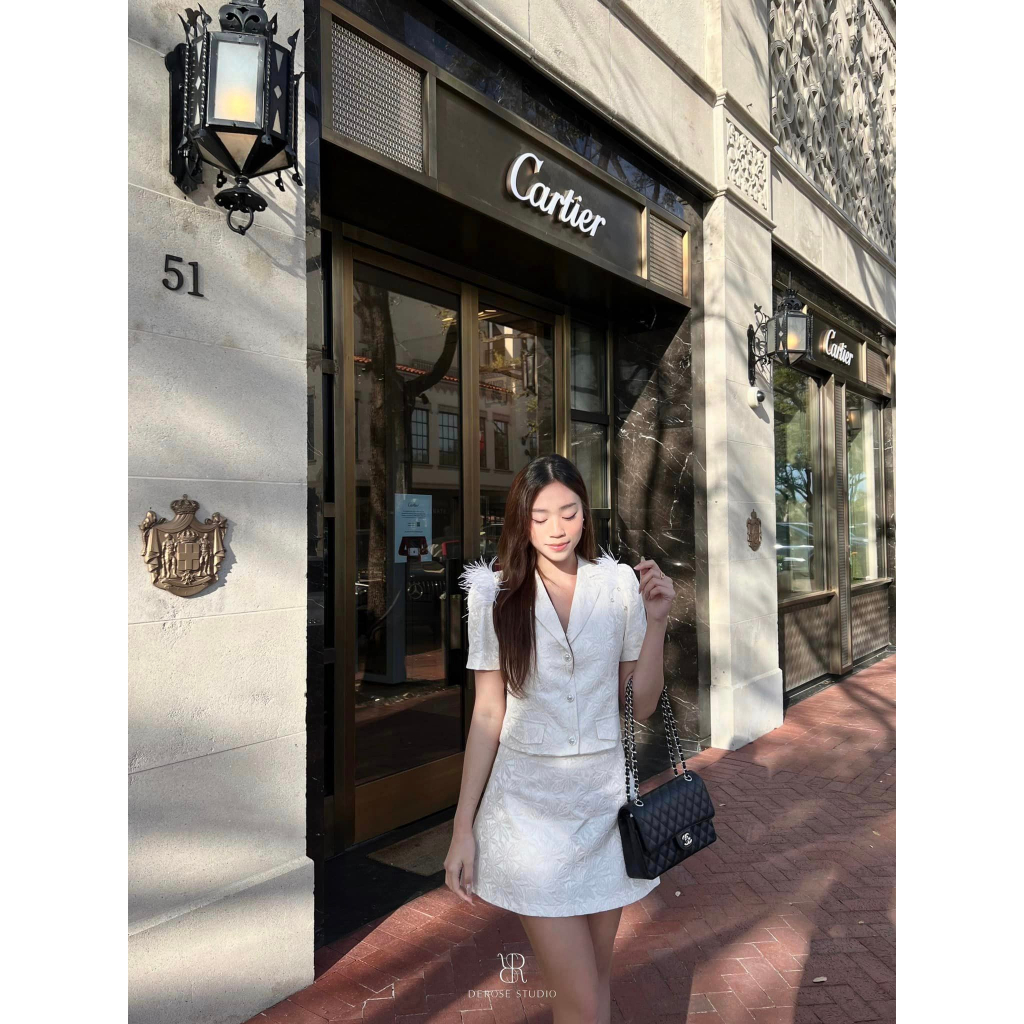 HARLEY SET - Set áo váy đính lông vũ ở vai