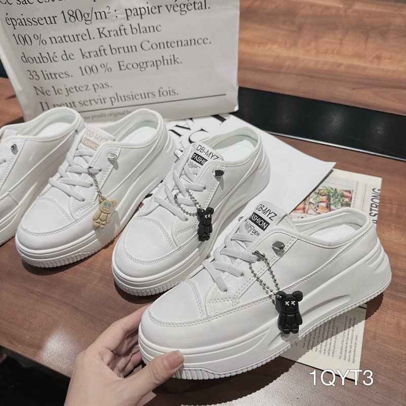 Sục Bata Trắng Phối Gấu Da Mềm Siêu Êm Đẹp