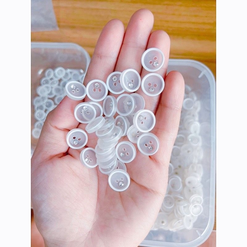 Set 20 cúc nhựa đính hạt đá cách điệu size 1.2cm dành cho áo sơ mi