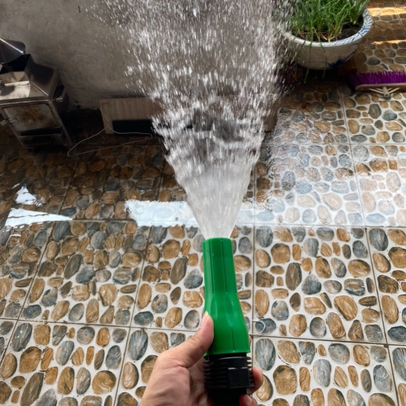 Vòi tưới nước đa năng tưới cây rửa xe, xịt rửa chuồng trại..điều chỉnh TO NHỎ, PHUN SƯƠNG - PHUN HẠT MƯA - PHUN XA GẦN.