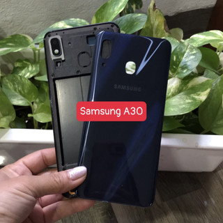 Bộ vỏ sườn samsung A30 zin ( bộ gồm lưng, sườn,phím bấm ,kính camera)