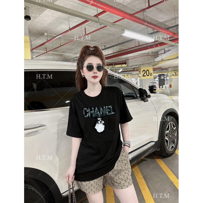 [ 𝐅𝐑𝐄𝐄 𝐒𝐇𝐈𝐏 ] Set áo phông Cha.nel hoa trà mix quần sooc Áo cotton khô QC l1 dày đẹp,hình kim sa đính nổi tag nơ cài rời