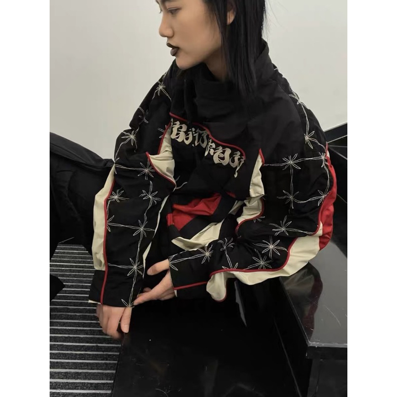 Áo khoác dù thêu