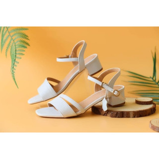 Giày sandal gót vuông 4cm màu trắng big size 40 41 42 43 44