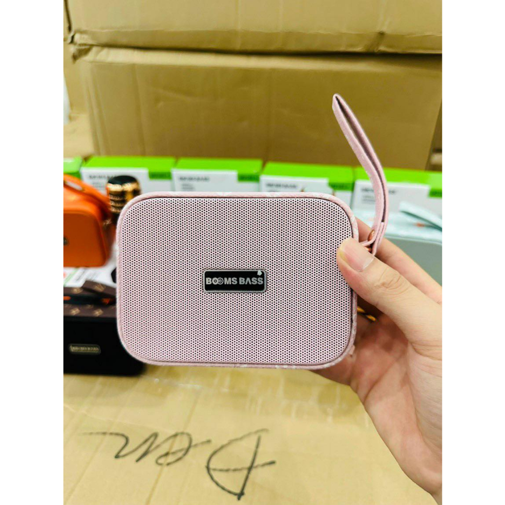 Loa bluetooth mini karaoke kèm mic Boombass M2101 Không dây, kèm 01 mic hát công suất 8w