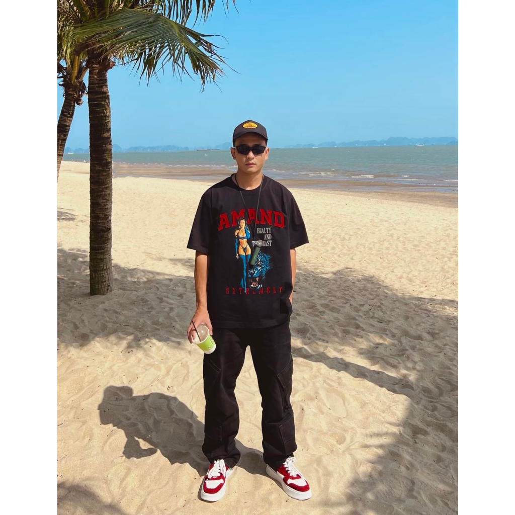 Áo phông Amand Unisex Charming Red T-Shirt - Black