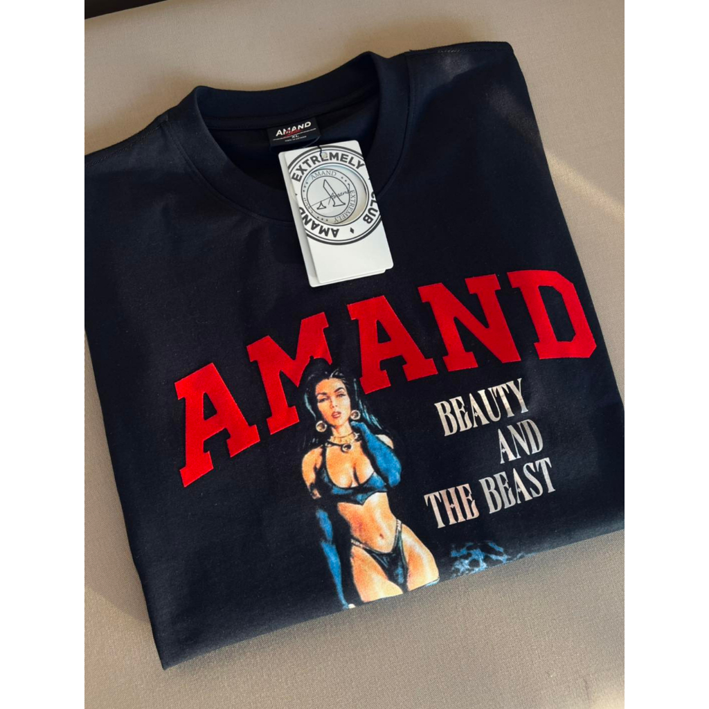 Áo phông Amand Unisex Charming Red T-Shirt - Black