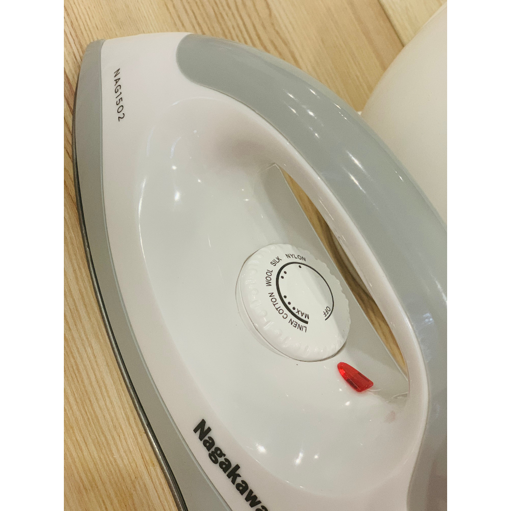 Bàn Ủi Khô Nagakawa NAG1502 - Hãng Chính Hãng