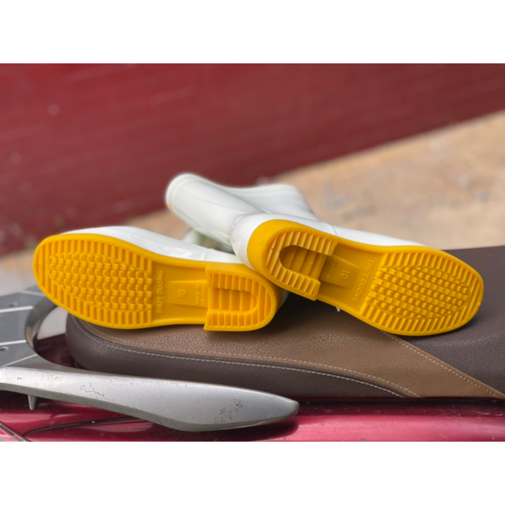 5 Đôi Ủng Thùy Dương - ủng lao động trắng đế vàng, chống trơn/trượt