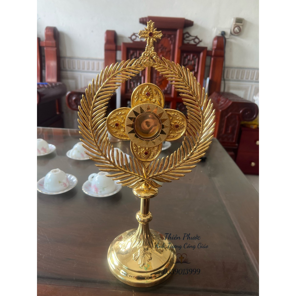 Mặt Nhật Công Giáo - Xương Thánh Lá Vạn Tuế 40cm