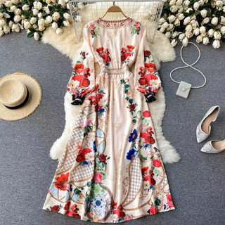 Đầm châu âu cổ điển