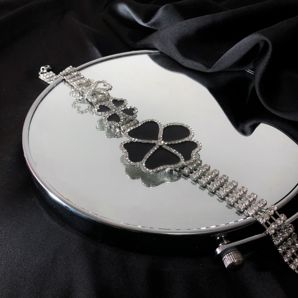 Vòng cổ choker đính đá mặt hoa đen hot trend siêu sang chảnh TB739